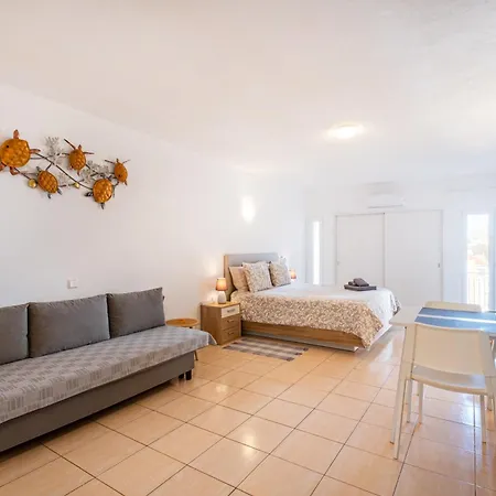 Апартаменты In Albufeira's Old Town Албуфейра